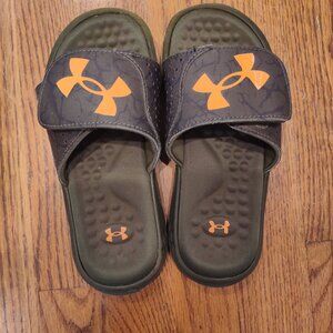 Youth Under Armour Slides Slip Ons Sz 1Y